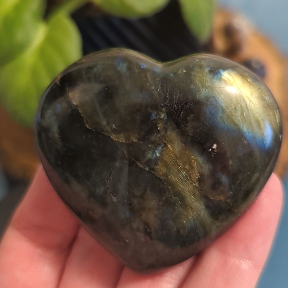 Labradorite Heart - Picture 6 of 6